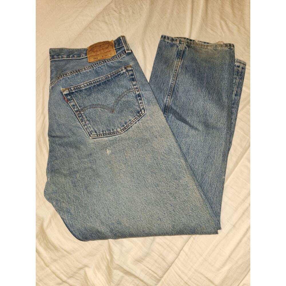 Vintage Levi's 501 Medium Wash Straight Leg Button Fly Jeans